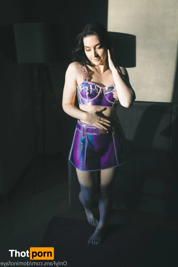 Legendary tease 8809771