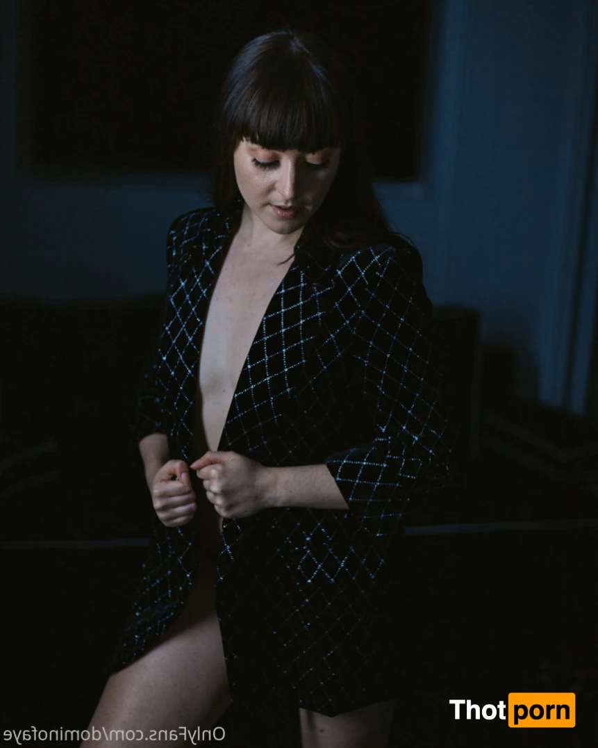 Legendary tease 8809854