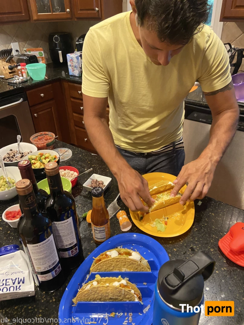 dtfcouple_4u 8938651