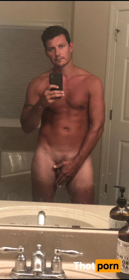 dtfcouple_4u 8938724