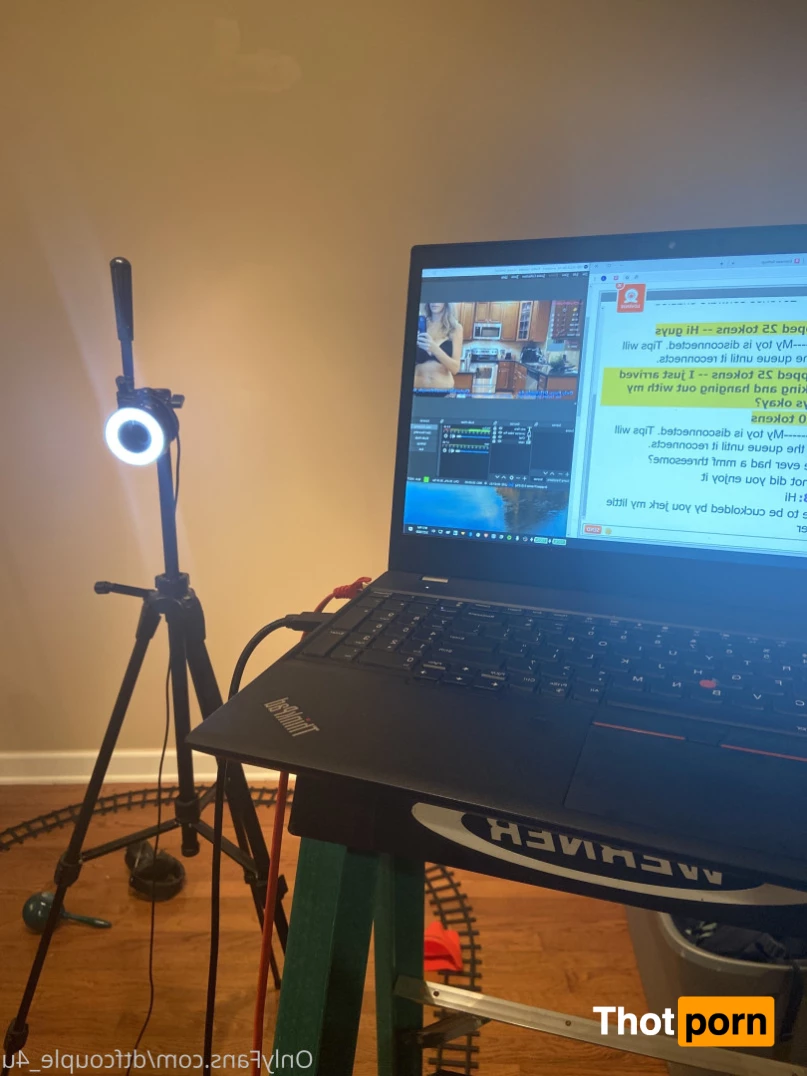 dtfcouple_4u 8938824