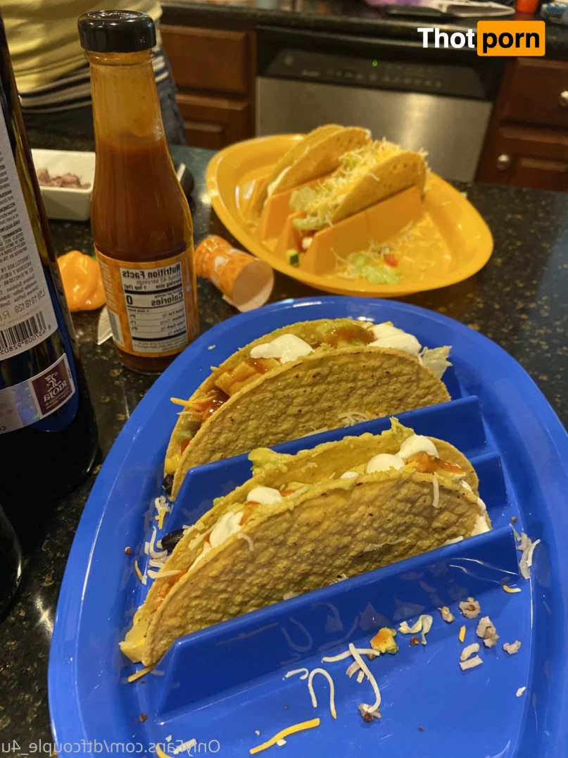 dtfcouple_4u 8939045