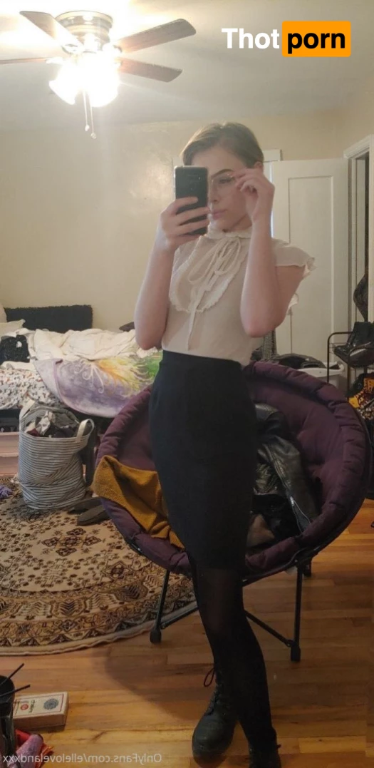 Elle (ﾉ◕ヮ◕)ﾉ*.✧ 8916664