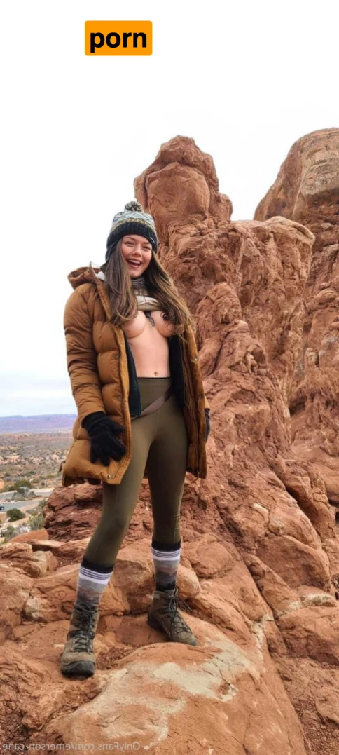 🌬  E M E R S O N 8915192