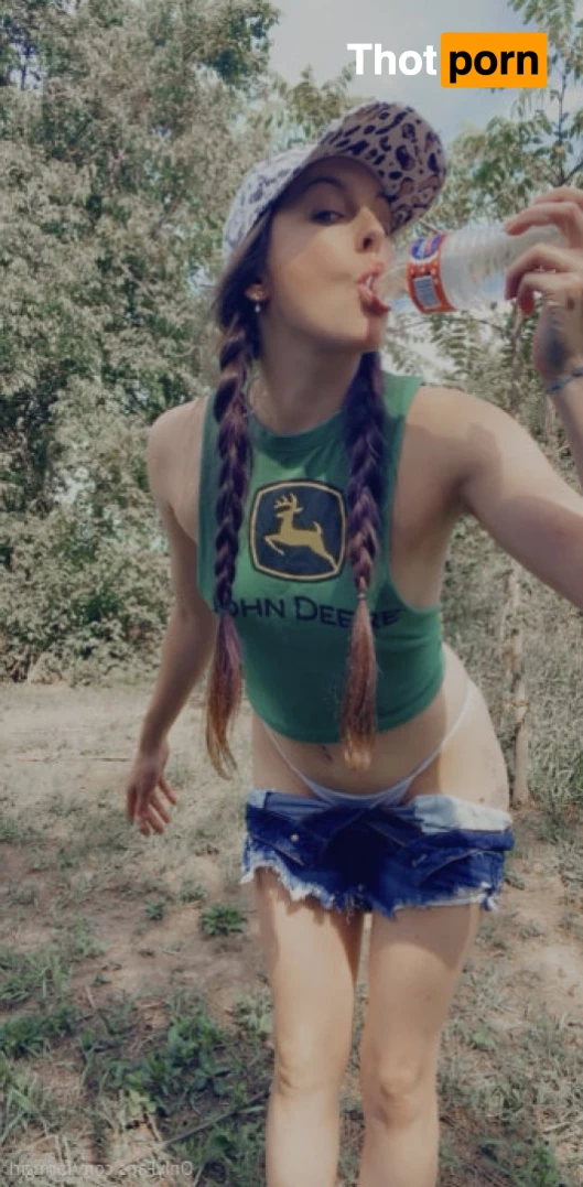 FarmGirl_Elizabeth 8576203