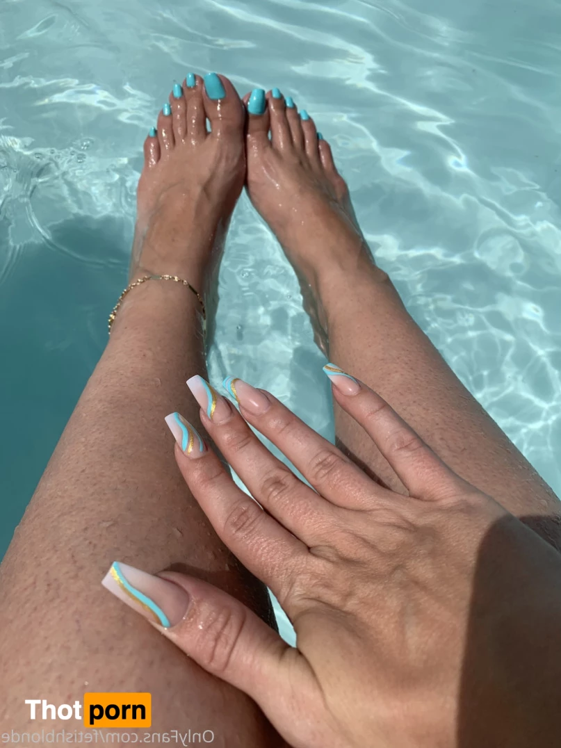 Foot fetish blonde 10213336