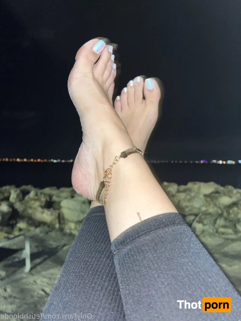 Foot fetish blonde 10213484