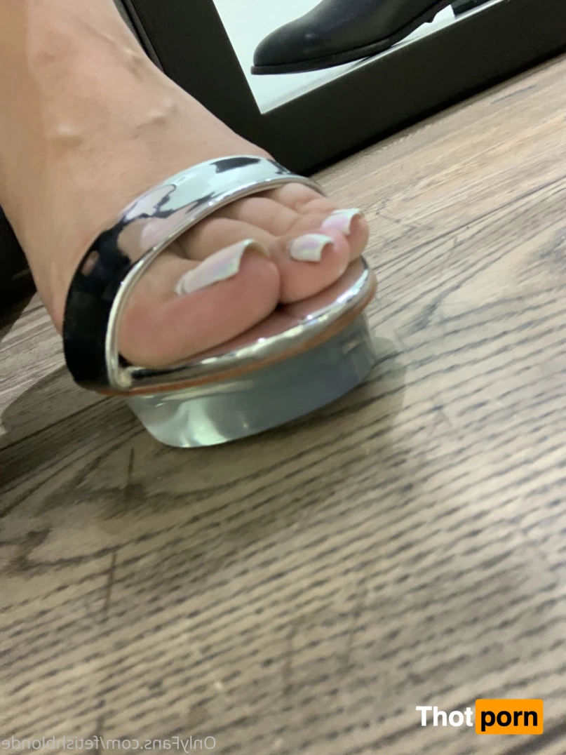 Foot fetish blonde 10213579
