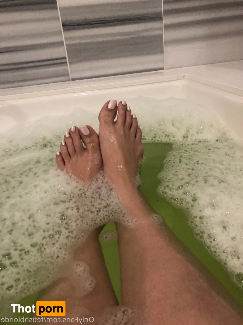 Foot fetish blonde 10213670