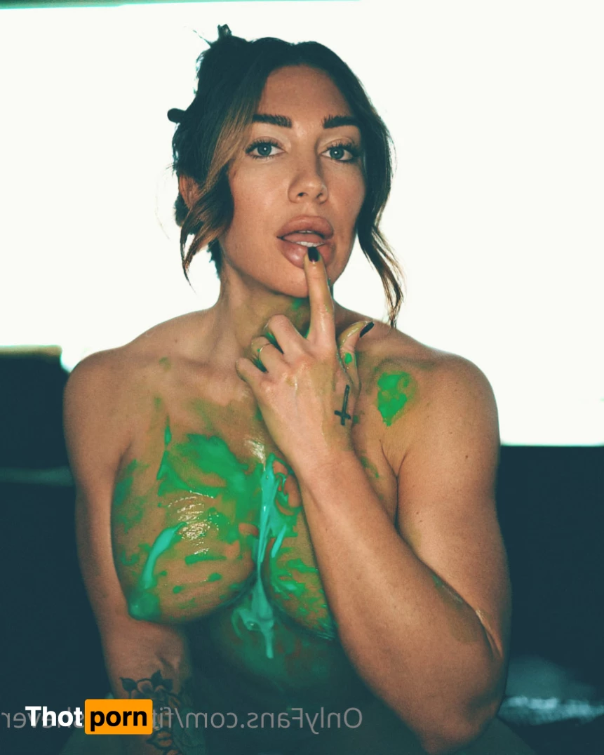 Ashley Lakomowski 8660605