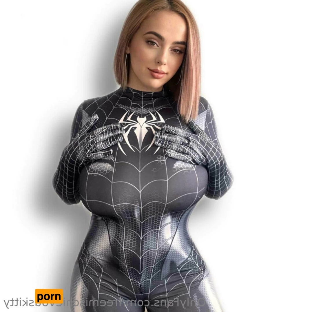 Mischievous Kitty 🐱 Queen of Customs 8564474