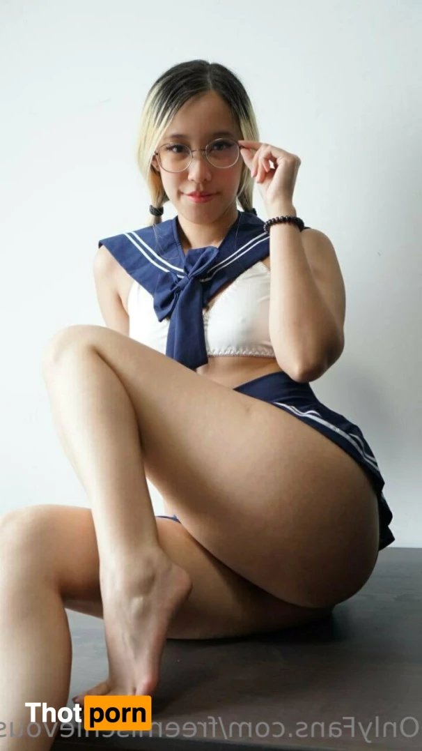 Mischievous Kitty 🐱 Queen of Customs 8564528