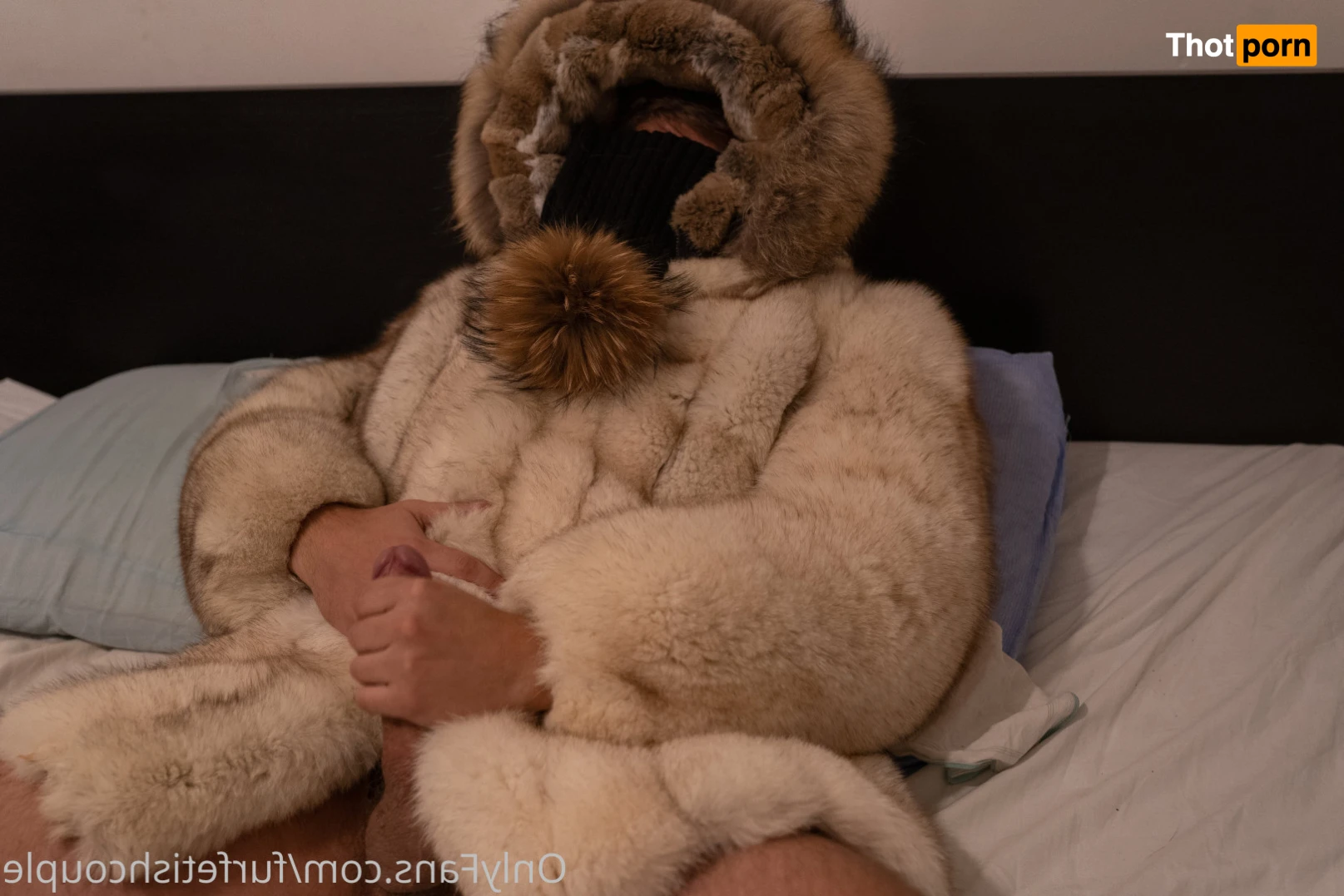 furfetishcouple 11402063