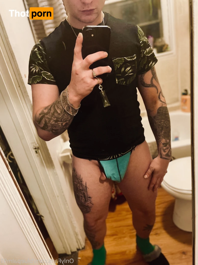 gayb0ybluepalm91 16072317