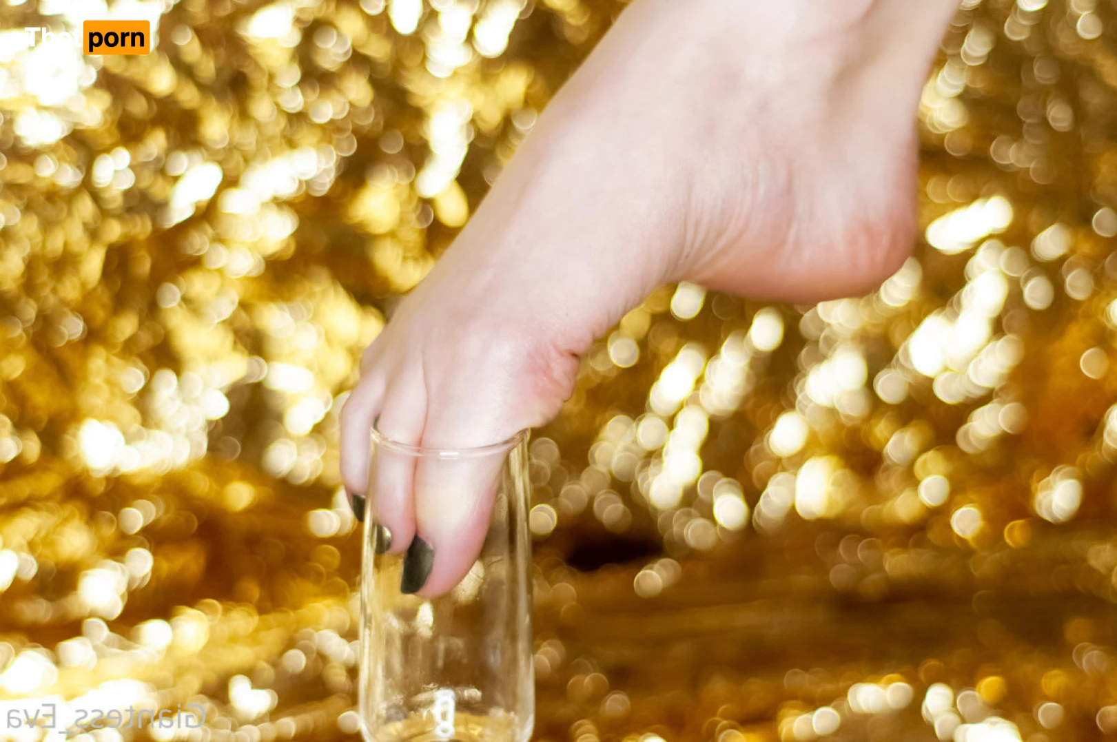 Giantess Eva 11370335