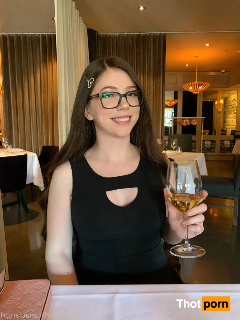 lilcanadiangirl 16103317