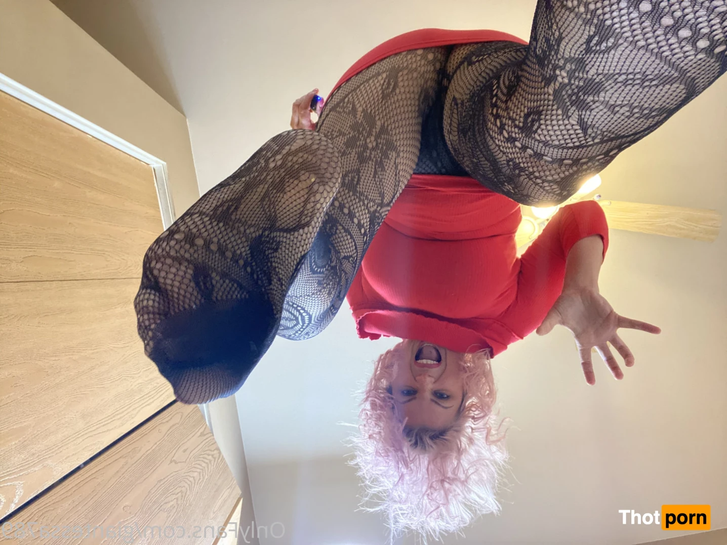 giantessa789 16067176