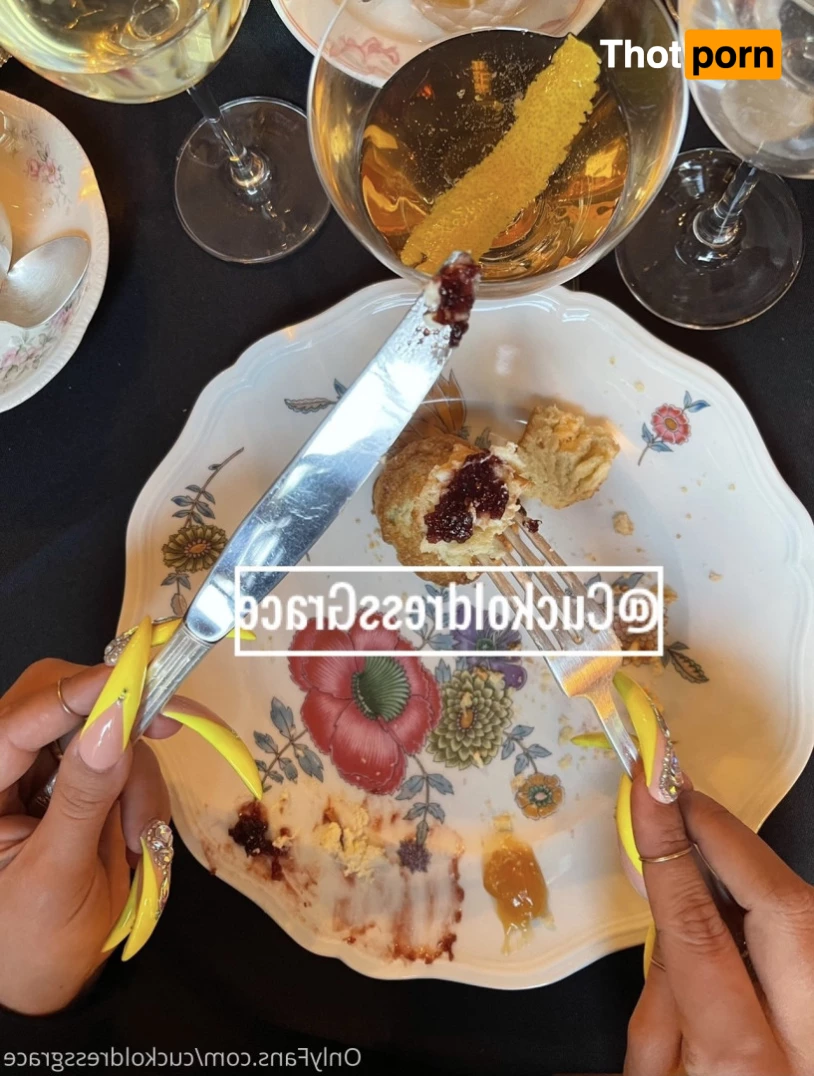 Goddess Grace 👣 Mistress Grace 8657775