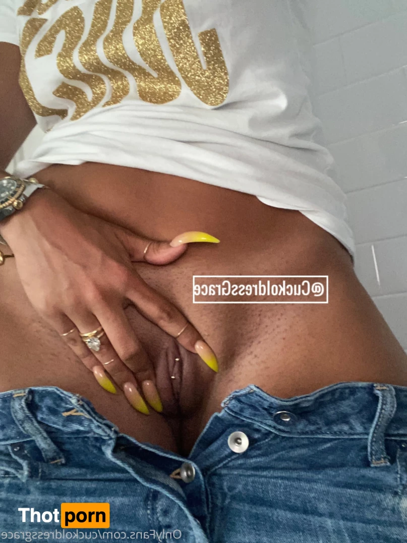 Goddess Grace 👣 Mistress Grace 8658000