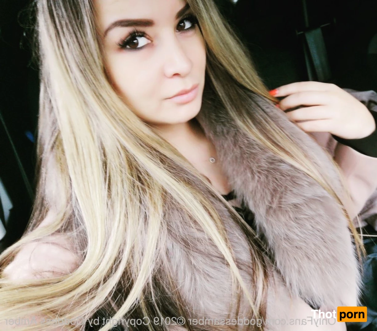 Goddess Amber 8563984