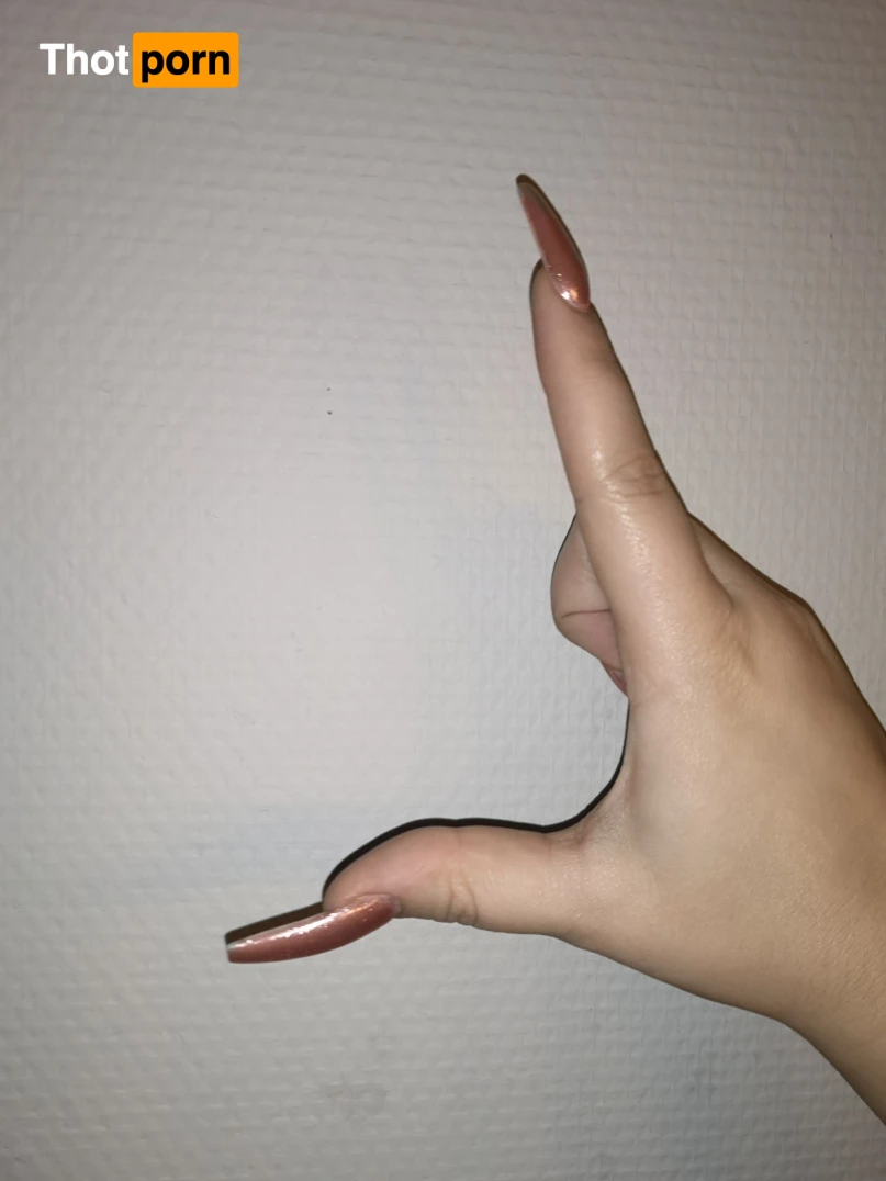 Goddess Amber 8564035