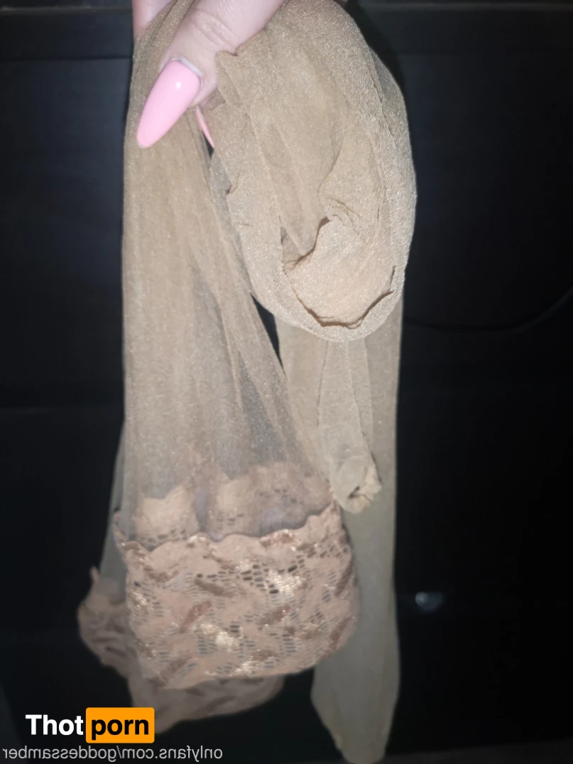 Goddess Amber 8564304