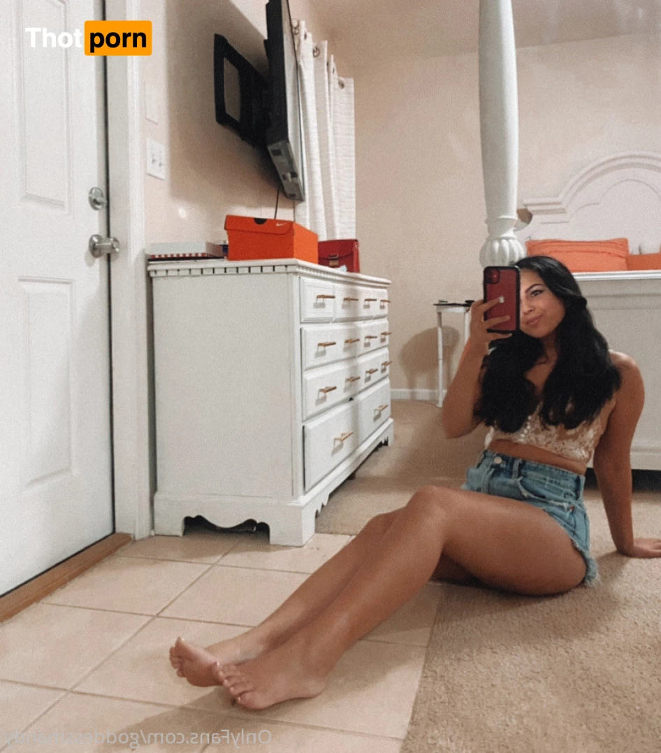 Goddess Mandy 9951922