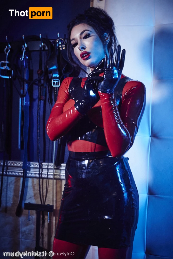 Mistress Tangent 8719797