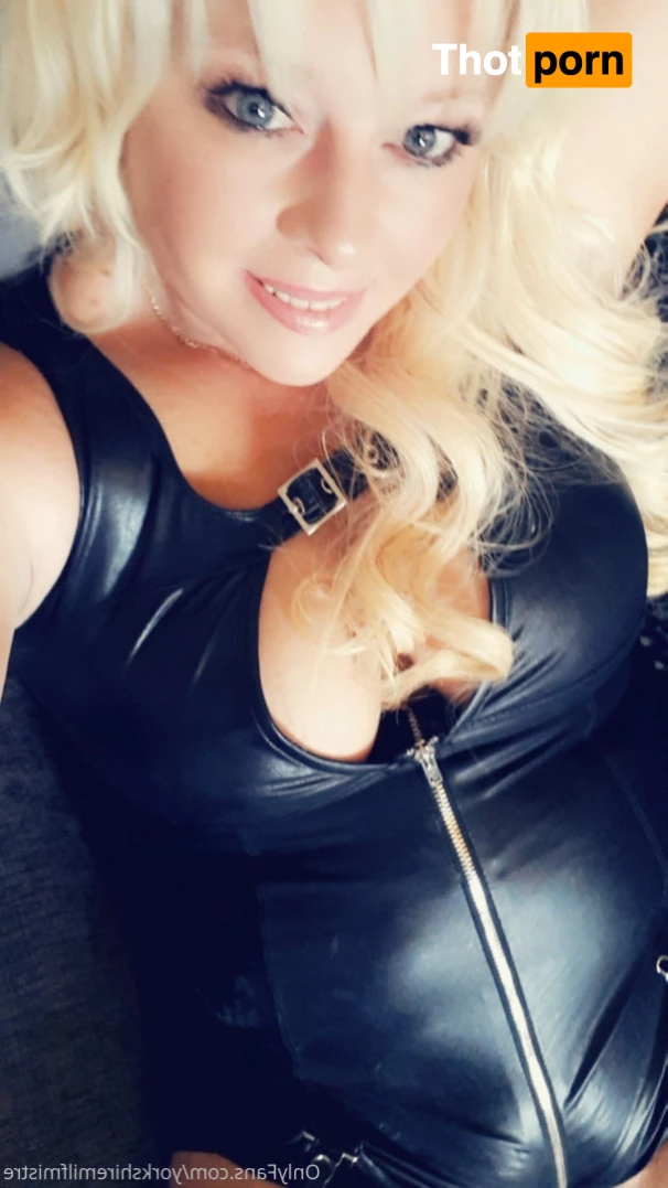 🟢HOT BRITISH 45YR OLD 😈 $3! CAM WITH ME! 10181055