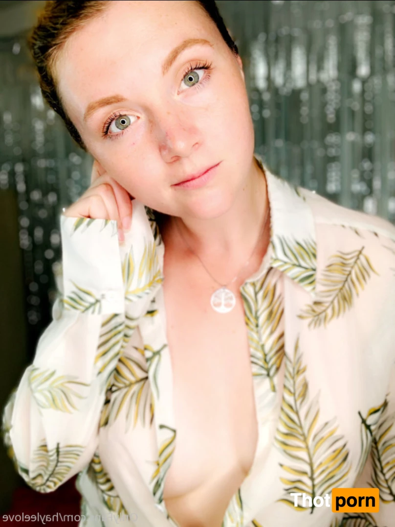 HayleeLove 8608425