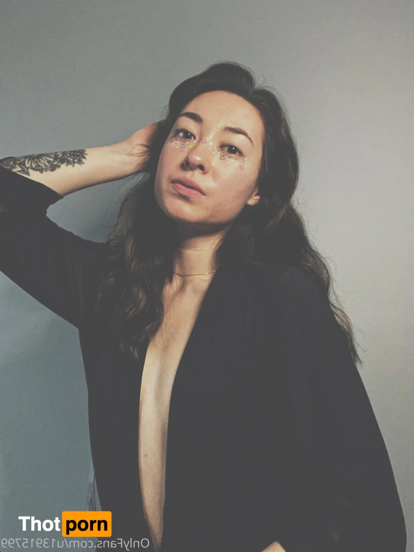 innocent_asian 16517748