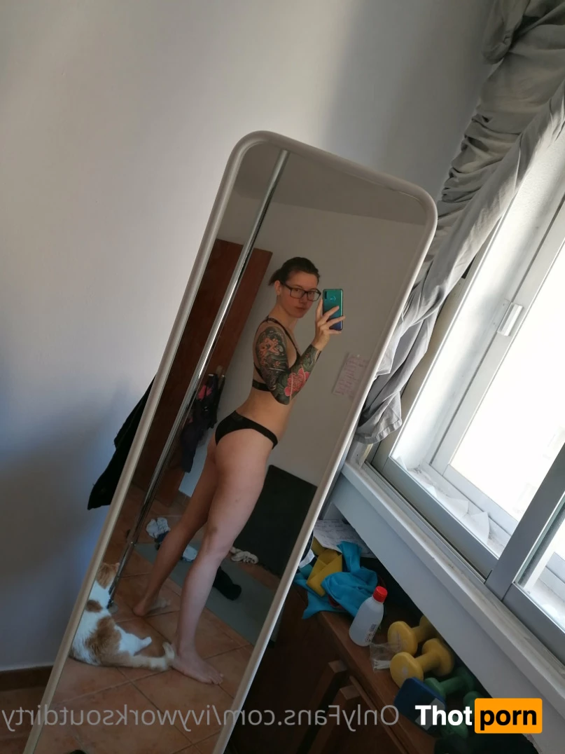 ivyworksoutDIRTY 8767060