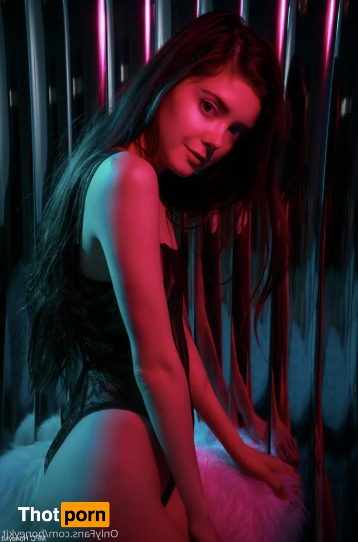 ✨Jen Moon✨ 10212400