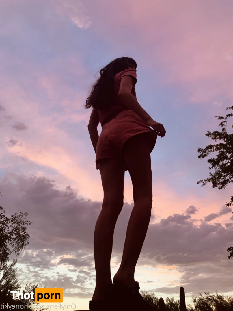 ✨Jen Moon✨ 10212714