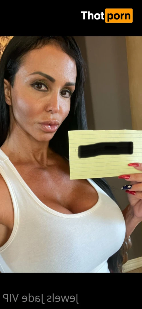 Jewels Jade 15813796