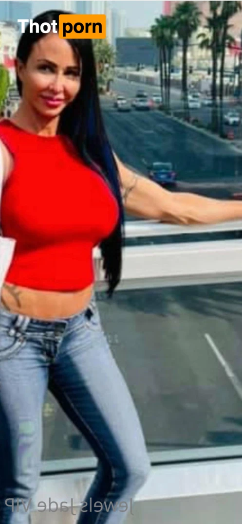 Jewels Jade 15814157