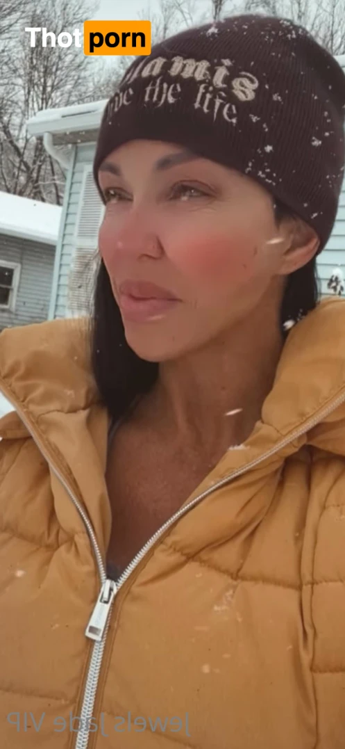 Jewels Jade 15814173