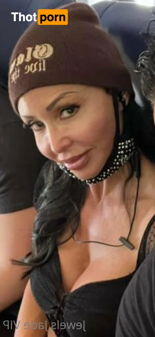 Jewels Jade 15814195