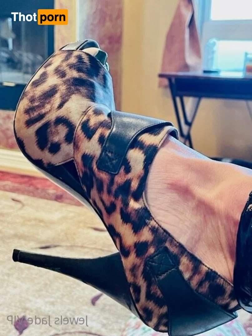 Jewels Jade 15814340