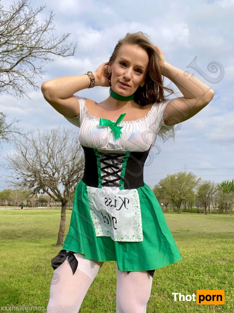 Jillian Weathers VIP 15798256