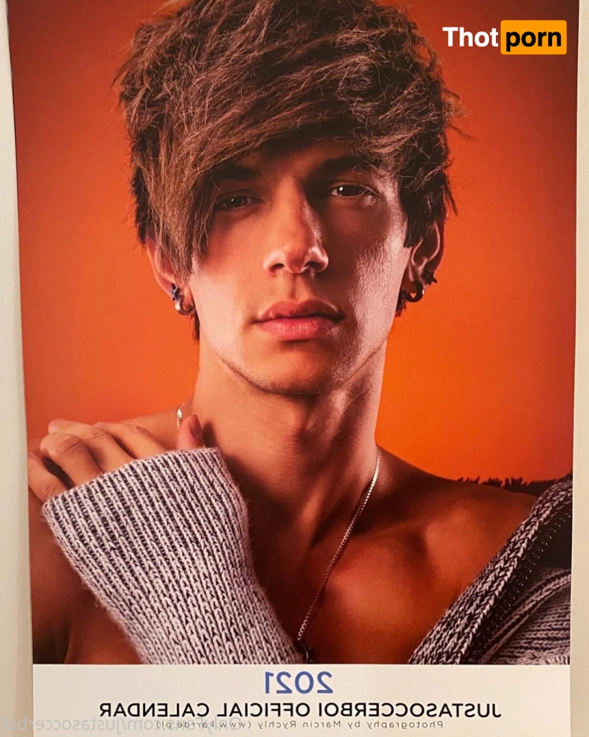 Justasoccerboi 8661295