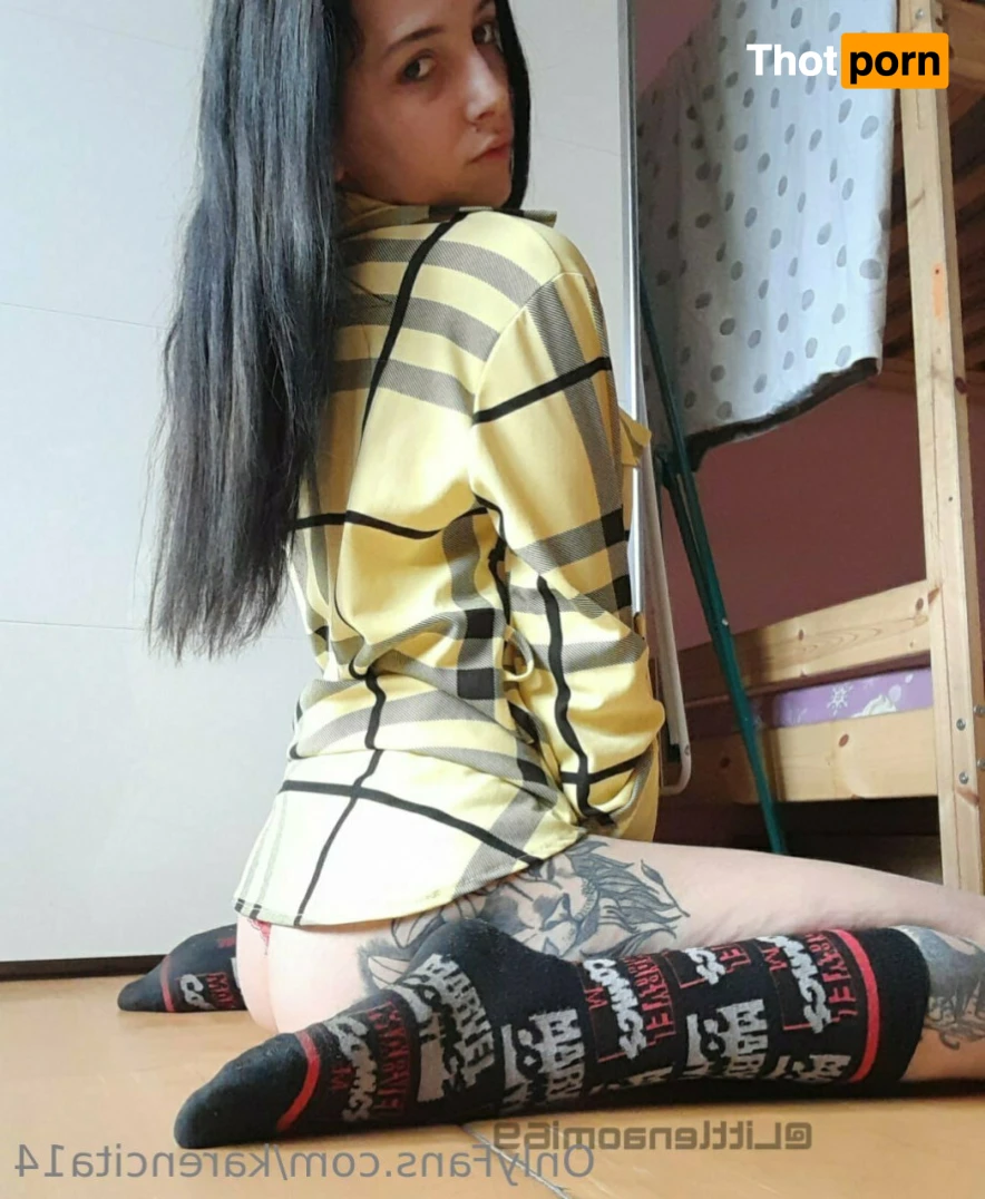 Karencita 😈 15623799