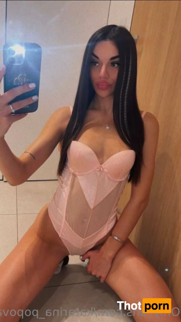 Katarina Popova 8418830