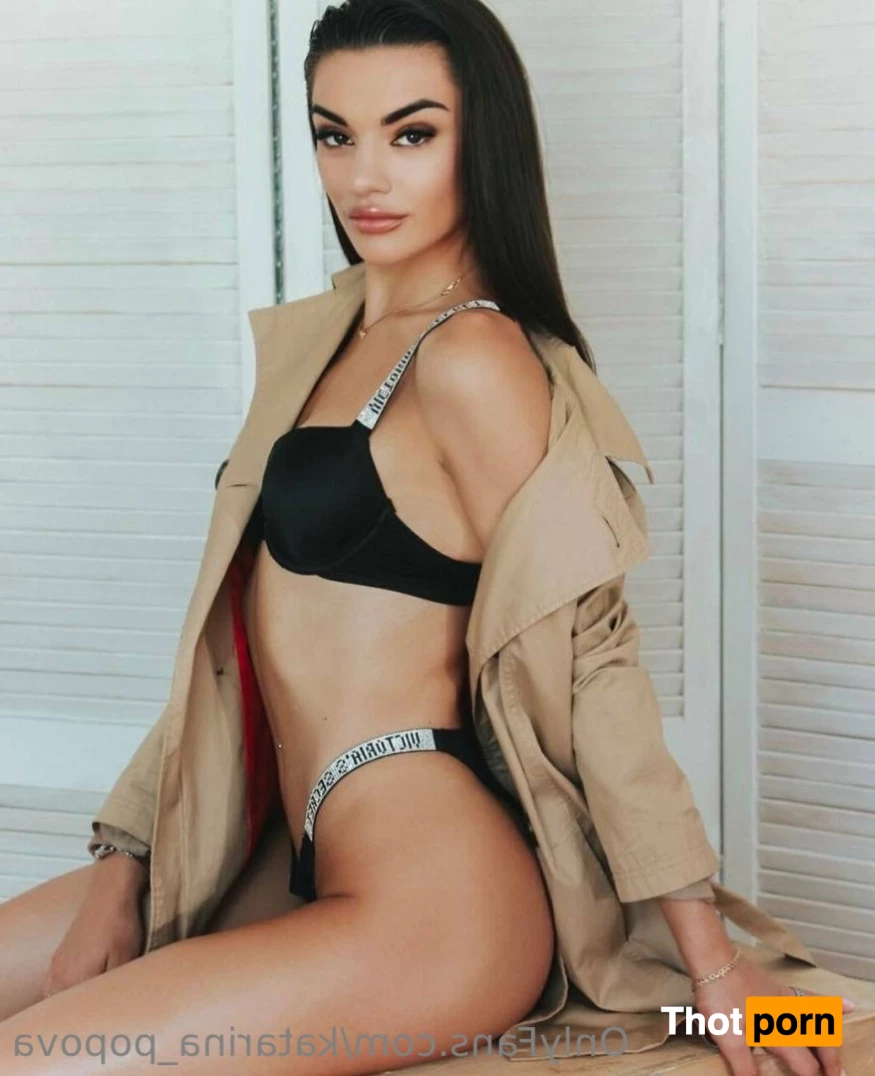 Katarina Popova 8418959