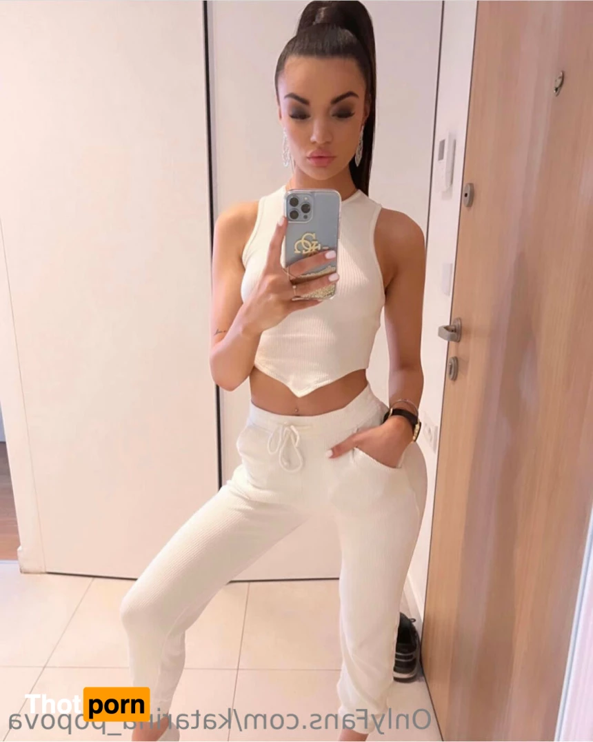 Katarina Popova 8418986