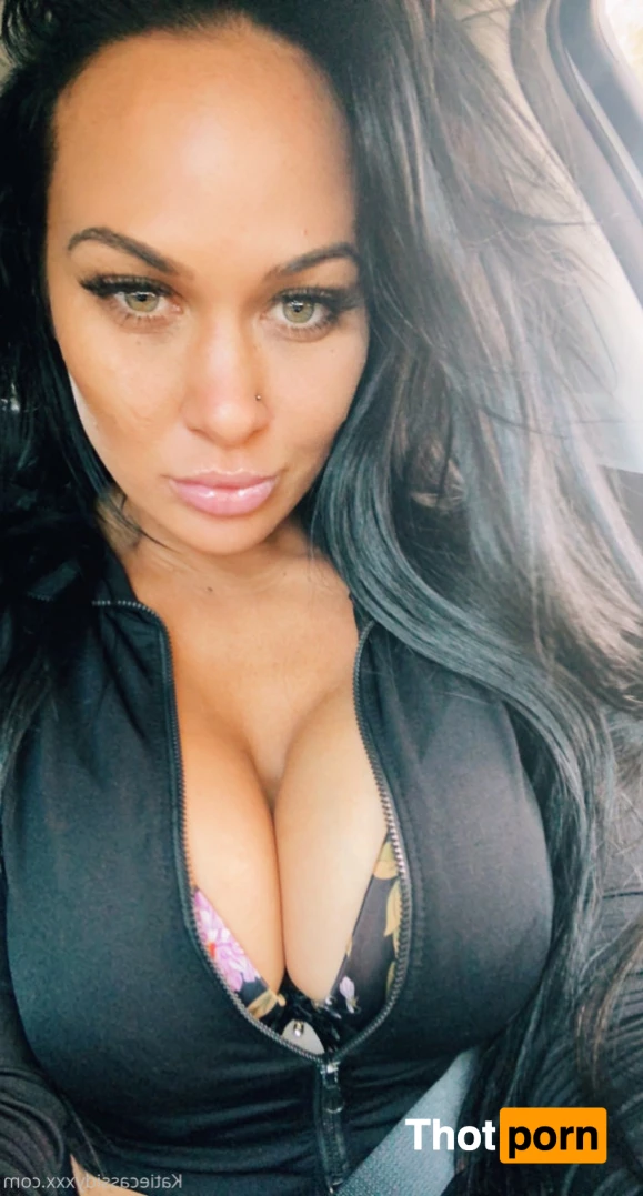 Katie Cassidy 8456835