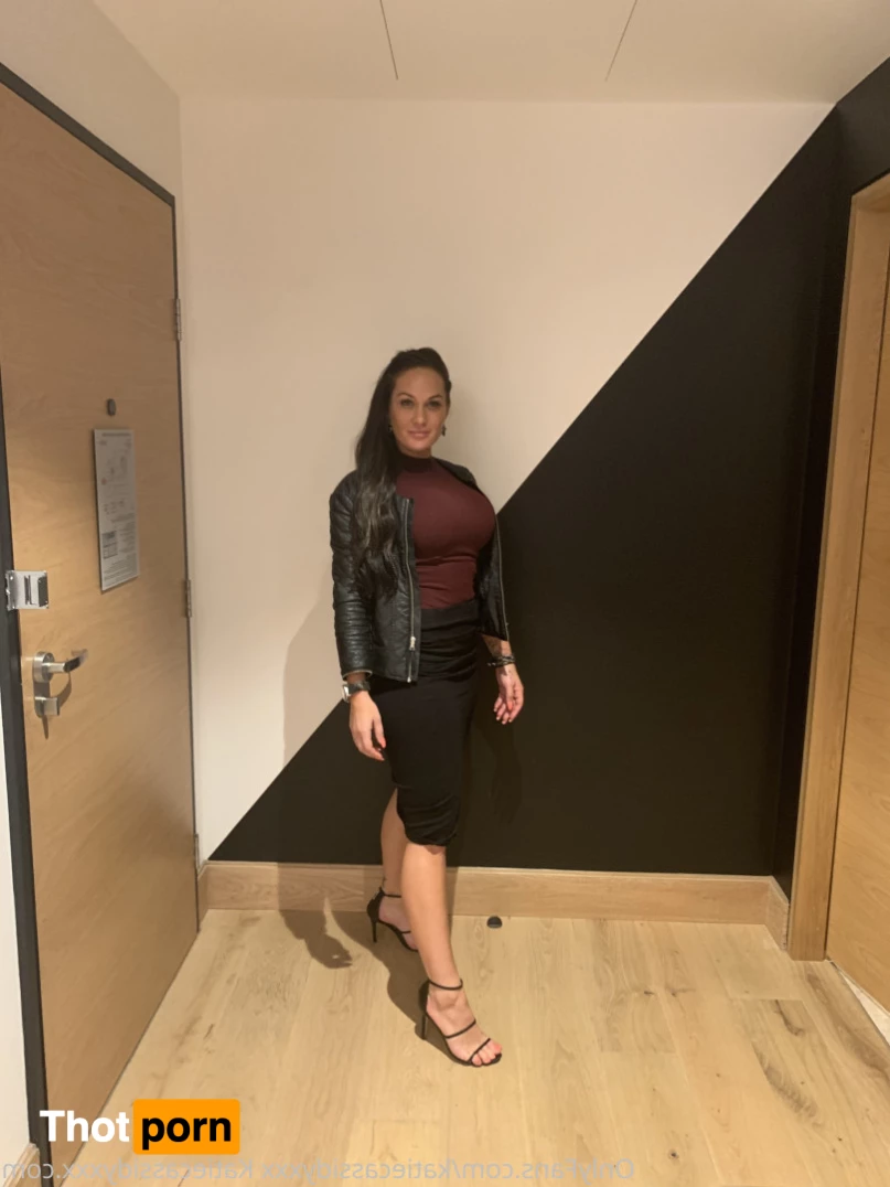 Katie Cassidy 8456848