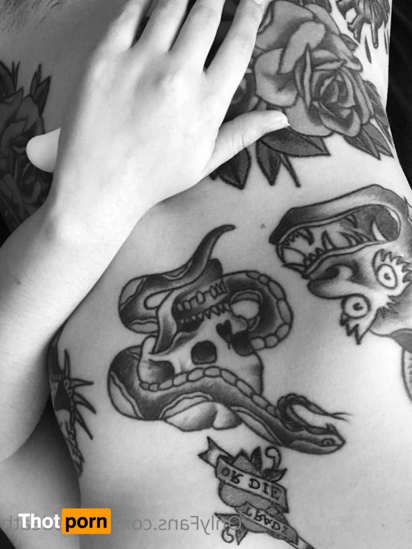 • Kiki • 15518157