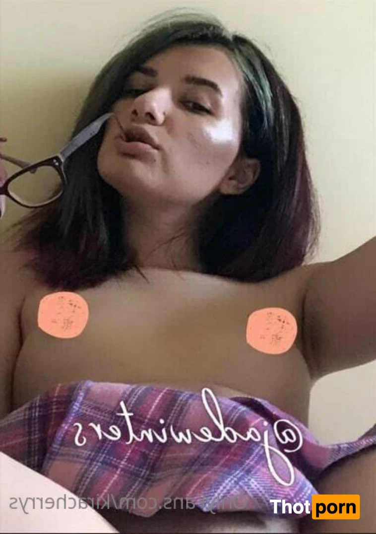 Kira Cherrys 15424810