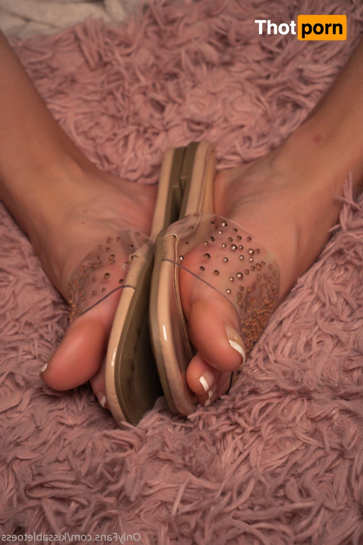 Kissable Toes 15417992